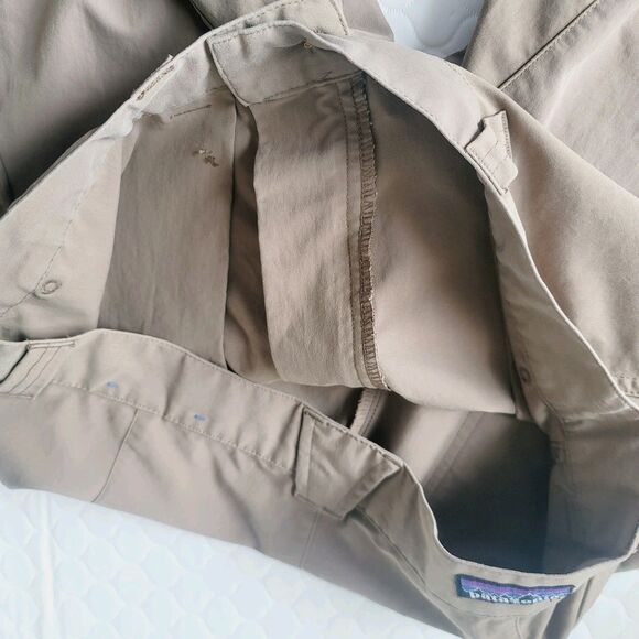 Patagonia Tan Men Shorts Hybrids - Picture 7 of 9